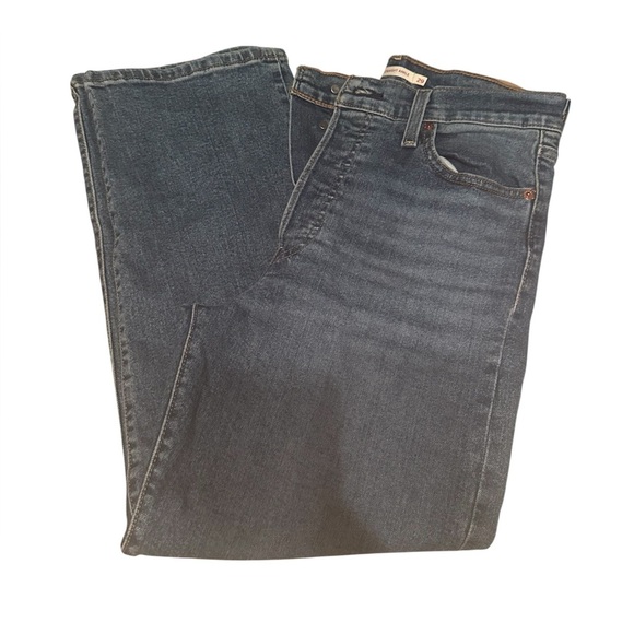 Levi's Women's Ribcage Straight Ankle Jeans - Picture 2 of 9